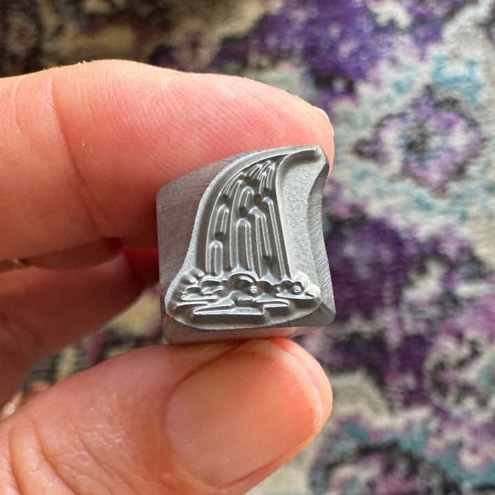 Wide Waterfall Metal Design Stamp, 10mm - Beaducation Original