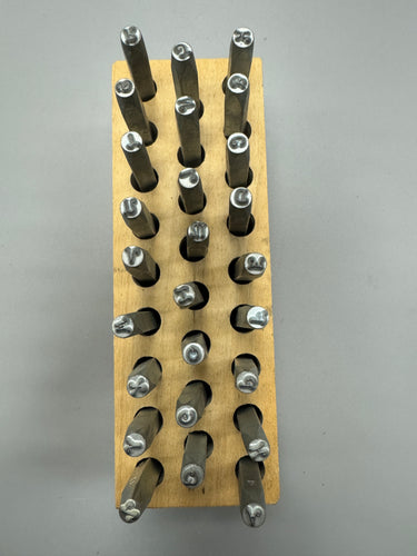 Destash - Kismet Uppercase, 3.2mm *Please Read Description