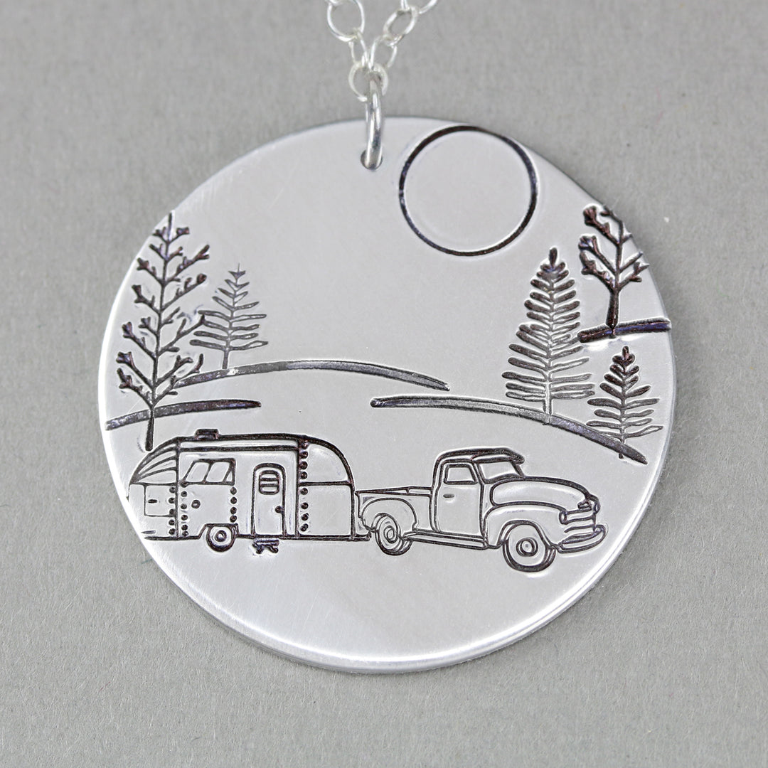 Vintage Truck Driving Right Metal Design Stamp, 11mm - Beaducation Original