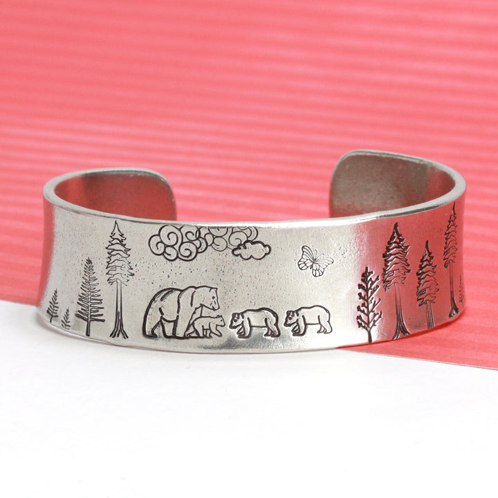 Mama (or Papa) &amp; Baby Bear Walking Right Metal Design Stamp, 11mm - Beaducation Original
